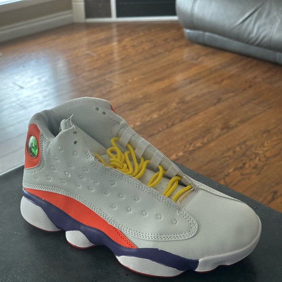 Shoes - Picture 6 of 6